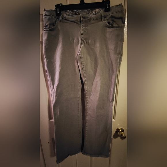 Old Navy Other - Woman's Old Navy Maternity Stretch Size 10 Jeans